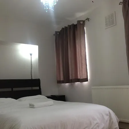 بيت ضيافة Vallance Road House 2*