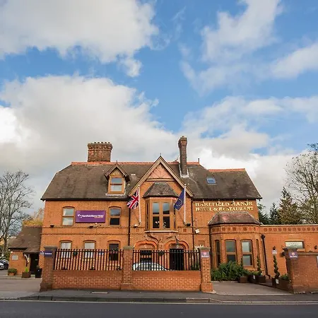 Harefield Manor Hotel 3*