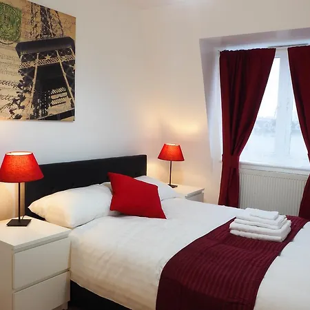 Fonthill House Apartment