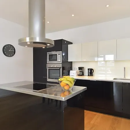 Beautiful 4-bedroom Flat In Bridge/borough! * London
