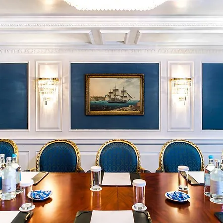 Bentley Hotel 5*