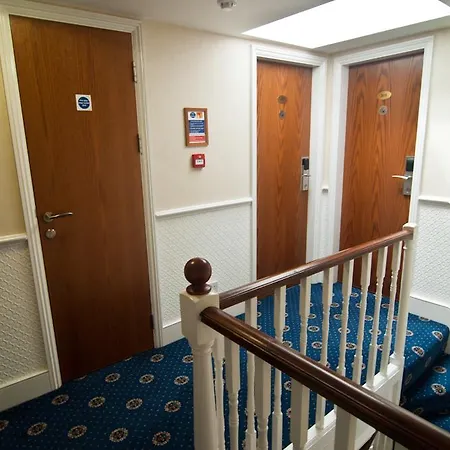 Orchard Hotel