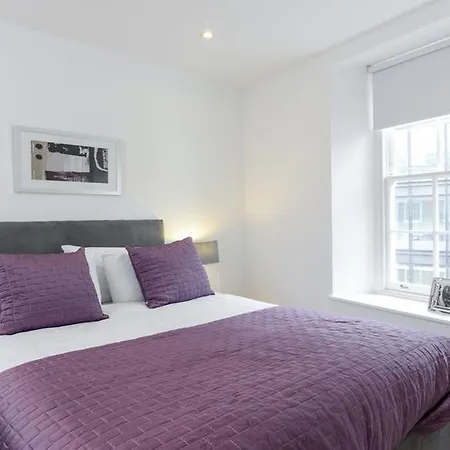 Apartment The Soho Mandeville London