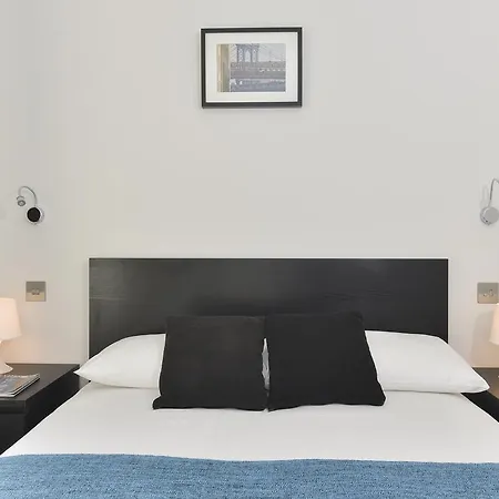 Excelsior Apartment *