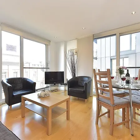 Excelsior Apartment *