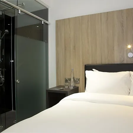 The Z Victoria 3*