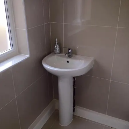 Larsvale 3* London