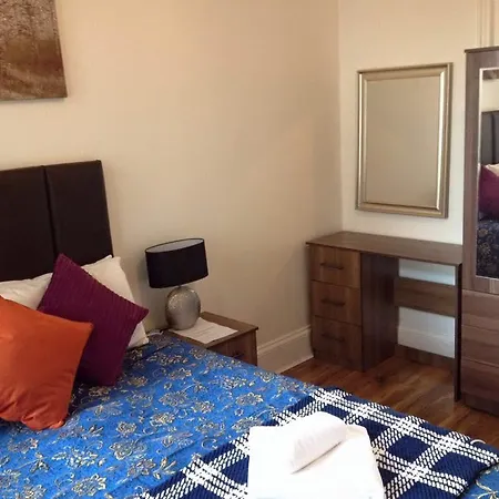Guest house Larsvale London