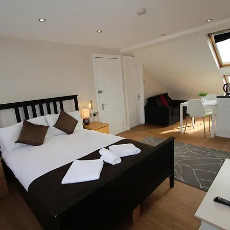Adie Apartments *