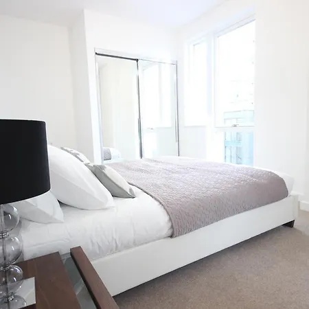 The O2 Waterfront Apartment *