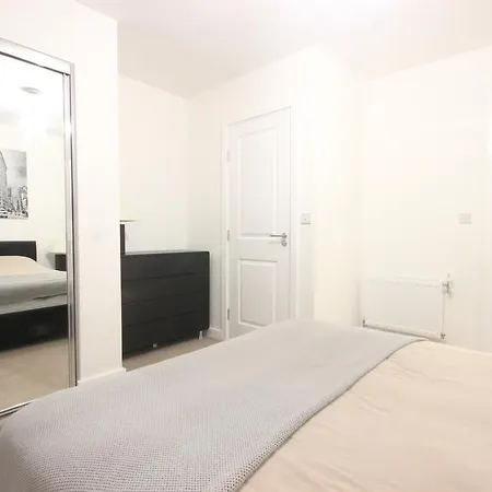 Apartment The O2 Waterfront