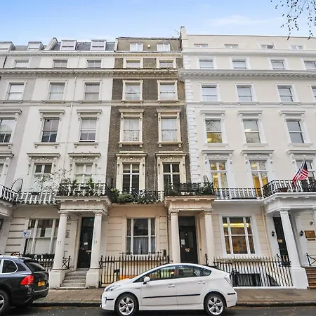 Luxury 2 Bed/bath Next To Hyde Park * London