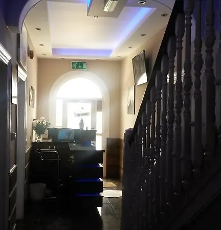 Bed & Breakfast The Crystal 2*