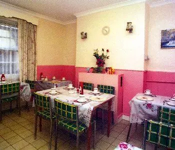 Colliers Guest house 2*