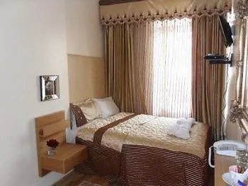 Hotel Abc Hyde Park 3*