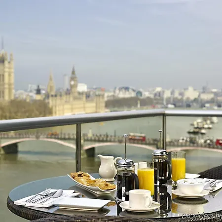 Plaza On The River Apart-hotel 5*