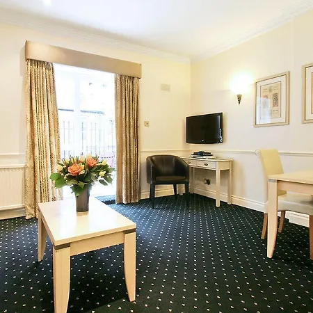 Aparthotel Collingham Serviced