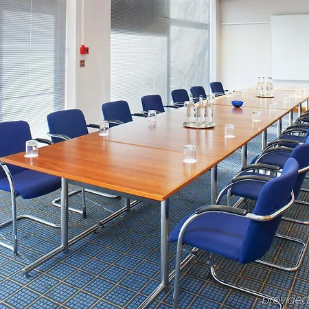 London - Heathrow M4,jct.4, An Ihg 4* West Drayton (Middlesex)