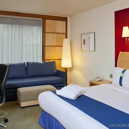 London - Heathrow M4,jct.4, An Ihg West Drayton (Middlesex)