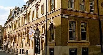 Yha St Paul's אכסניה לונדון