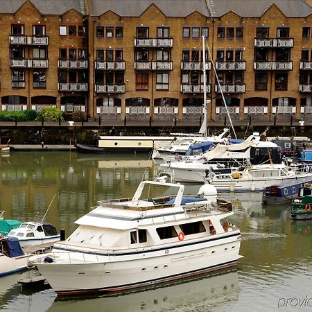 Apple Apartments Limehouse Basin Apartment London