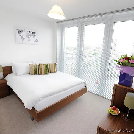 Apartment Apple Apartments Limehouse Basin London
