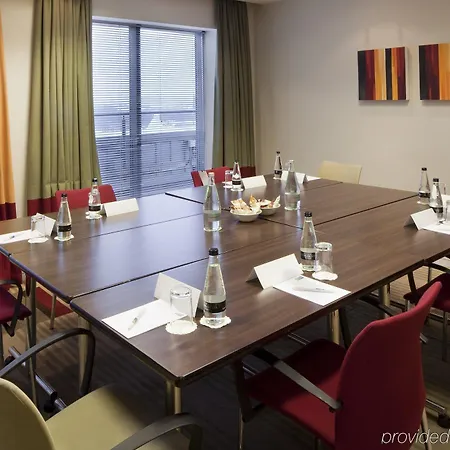 Express London By Ihg Hotel