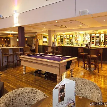Premier London Heathrow Airport T2 & T3 - Bath Road 호텔