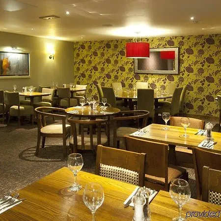 Premier London Heathrow Airport T2 & T3 - Bath Road 3*