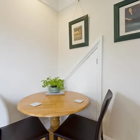 Luxury And Studio 69 Apartment New Malden