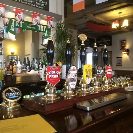 The Swan Pub 3* Isleworth