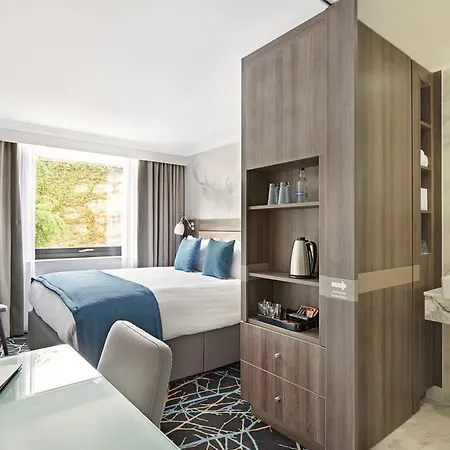 Richmond Hill 4*