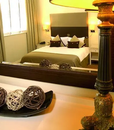 Bridge Hotel