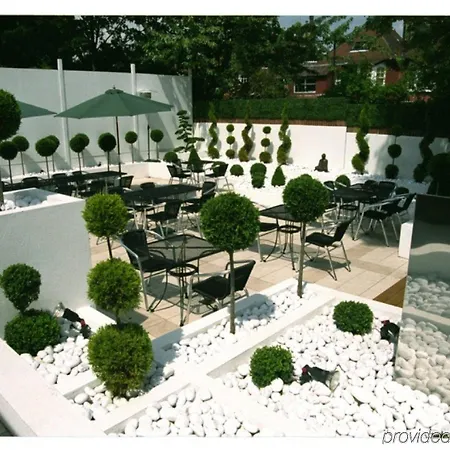 Hotel Raglan 3*
