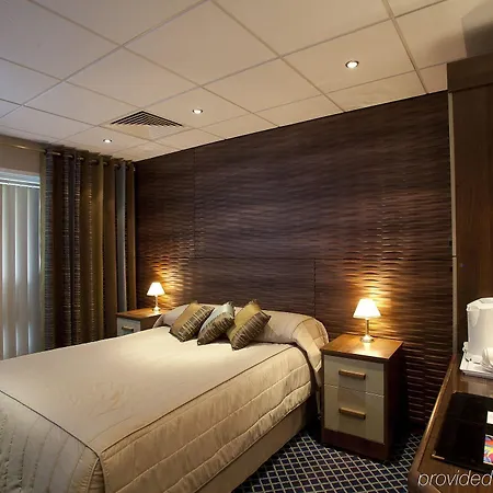 West Ham United Hotel 3*