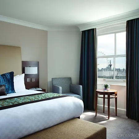 Thistle Piccadilly Hotel 4*
