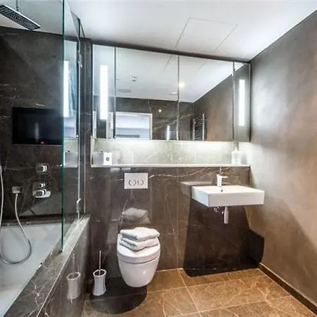 Marconi House Apartment *