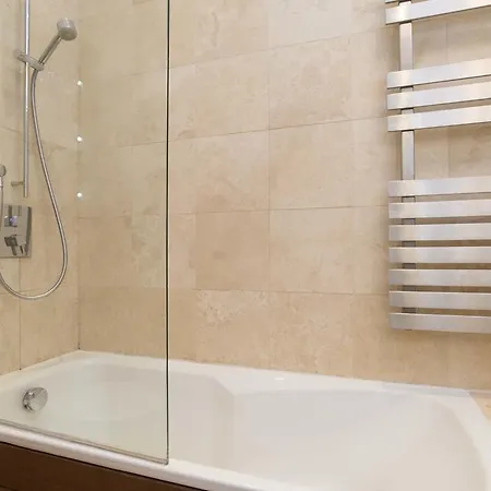 Veeve - Holland Park Avenue Apartment