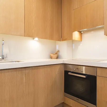 Veeve - Holland Park Avenue *