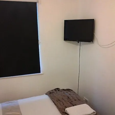 Widegate Hostel London