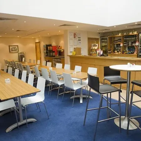 Travelodge Southwark Londra