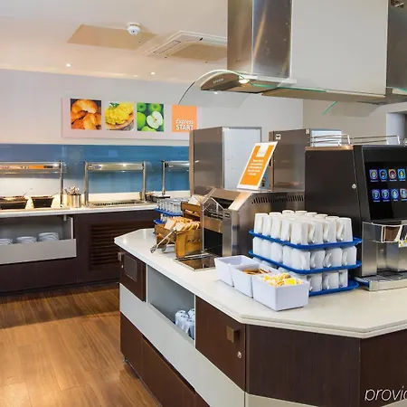 Hotel Holiday Express - Wandsworth By Ihg 3*