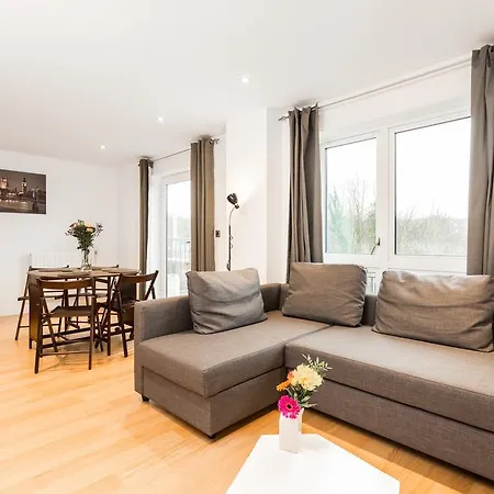 Joivy Lovely 1-bed Flat Near 02 Arena * London
