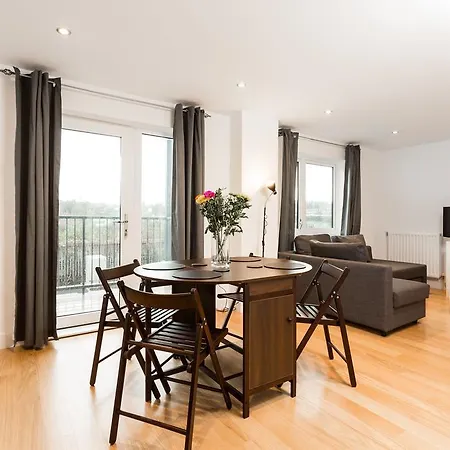 Joivy Lovely 1-bed Flat Near 02 Arena London