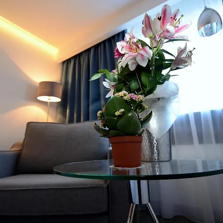 Pelican And Hotel London