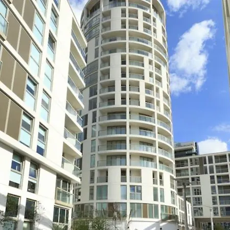 Saco Canary Wharf - Trinity Tower
