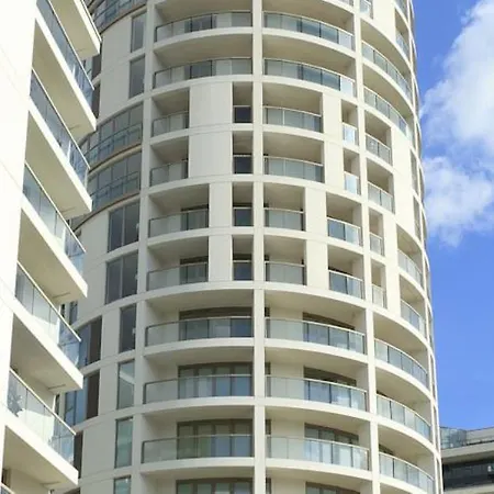 Saco Canary Wharf - Trinity Tower 4* Londres