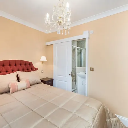 London Residence Guest house *