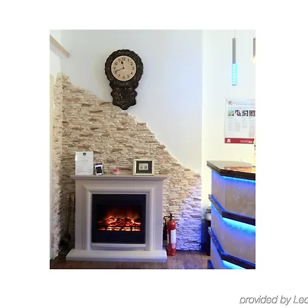 Linden House 3*