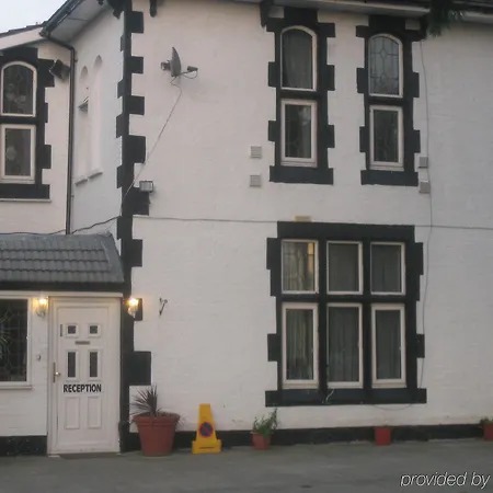 Oyo Firs London Heathrow Penzion 2*